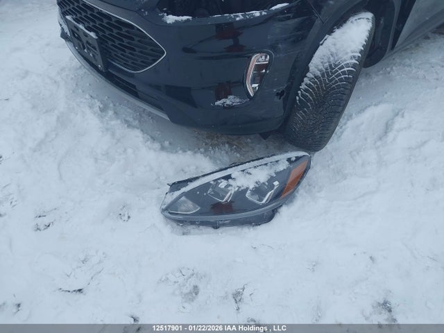 1FMCU9H66MUA41175 Ford ESCAPE SEL