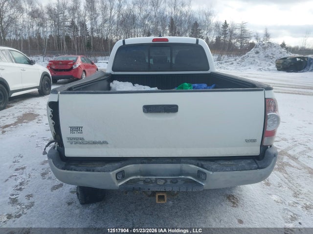 5TFMU4FN8FX028628 Toyota Tacoma V6