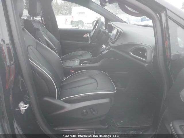 2C4RC1GG3SR582059 Chrysler Pacifica Limited