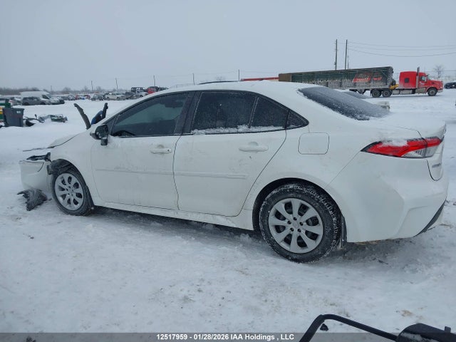 5YFBPMBE6NP362738 Toyota COROLLA LE