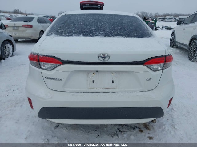 5YFBPMBE6NP362738 Toyota COROLLA LE