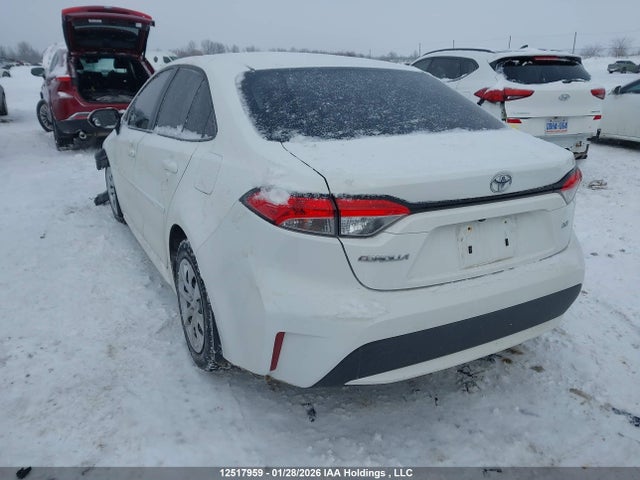 5YFBPMBE6NP362738 Toyota COROLLA LE