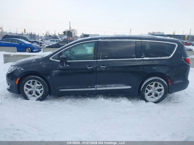 2C4RC1EG0JR203813 Chrysler Pacifica Touring L Plus
