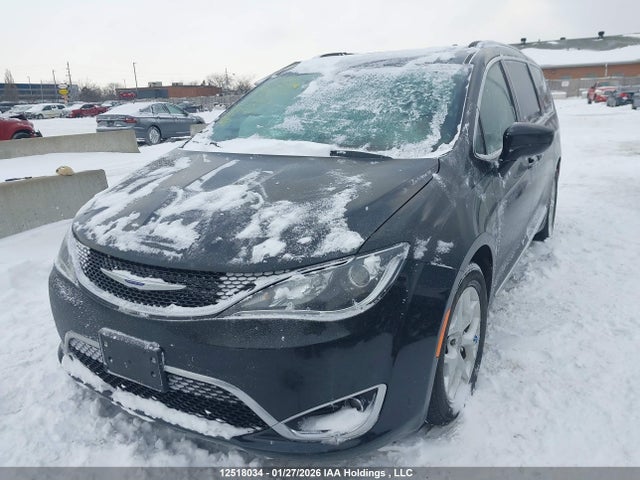 2C4RC1EG0JR203813 Chrysler Pacifica Touring L Plus