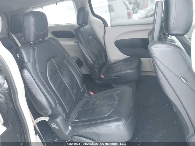 2C4RC1EG0JR203813 Chrysler Pacifica Touring L Plus