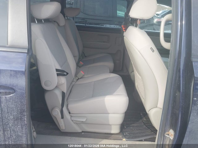 KIA Sedona 2019 KNDMB5C15K6444827 Image 8