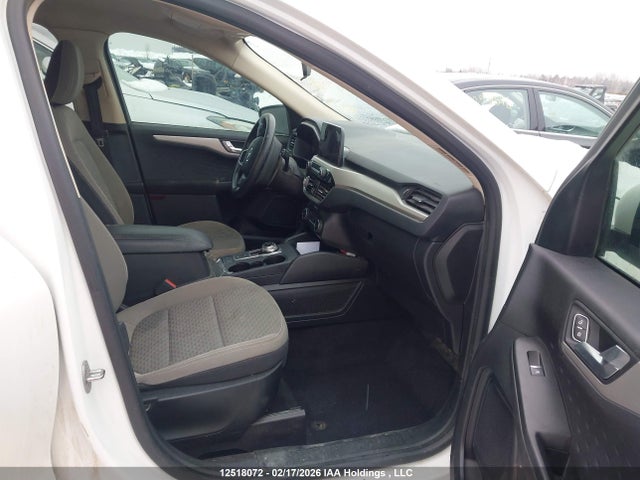 1FMCU9G6XLUC59135 Ford ESCAPE SE