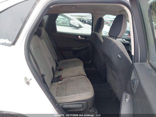 1FMCU9G6XLUC59135 Ford ESCAPE SE