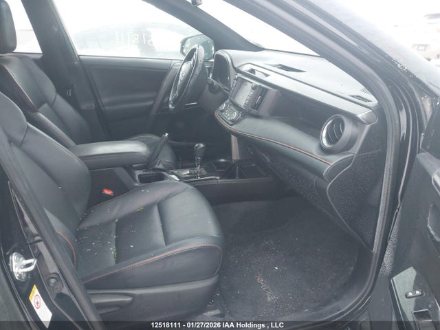 2T3JFREV7JW736538 Toyota RAV4 SE