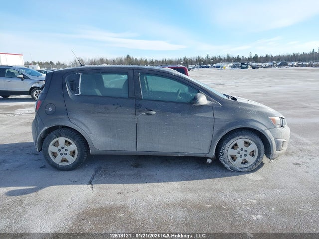 1G1JA6EH7E4106733 Chevrolet Sonic Ls Auto
