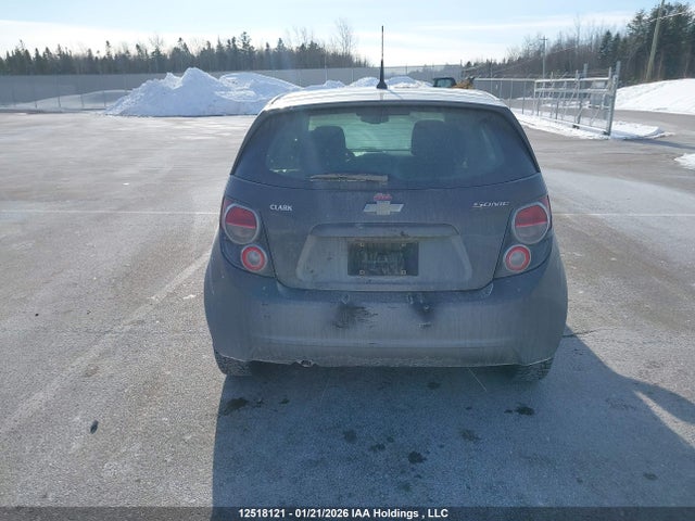 1G1JA6EH7E4106733 Chevrolet Sonic Ls Auto