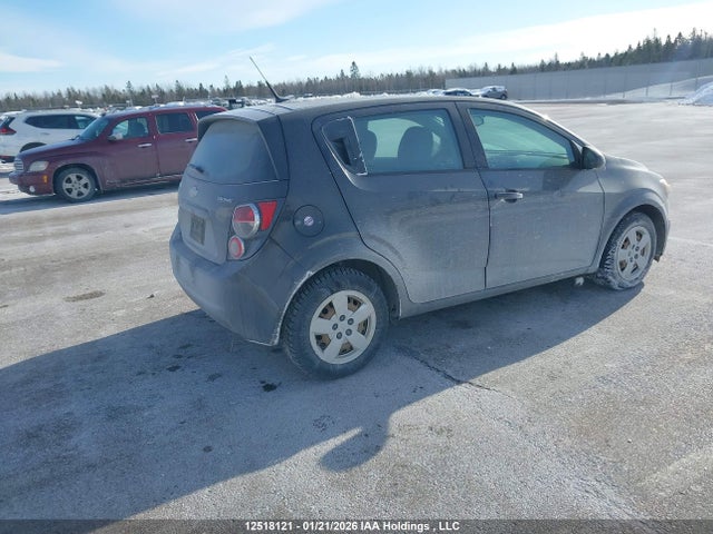 1G1JA6EH7E4106733 Chevrolet Sonic Ls Auto