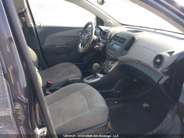 1G1JA6EH7E4106733 Chevrolet Sonic Ls Auto