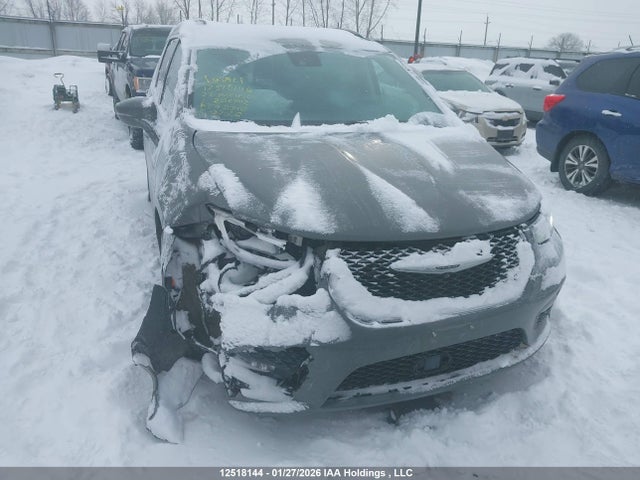 2C4RC1BG8NR202502 Chrysler Pacifica