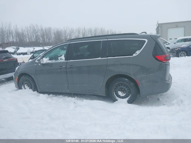 2C4RC1BG8NR202502 Chrysler Pacifica