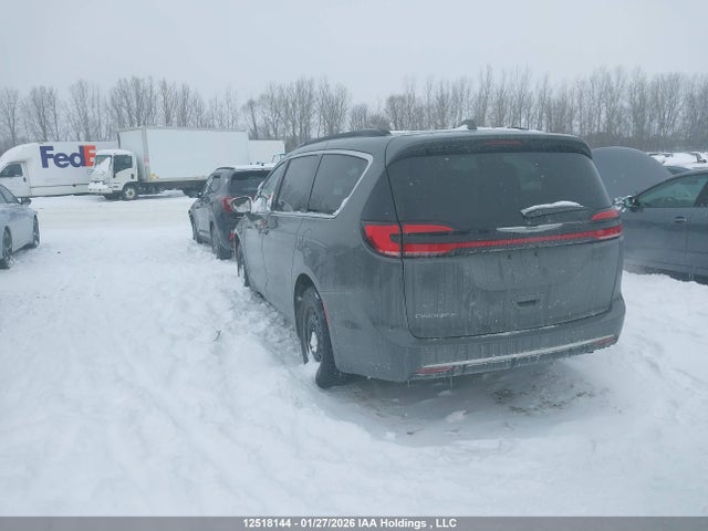 2C4RC1BG8NR202502 Chrysler Pacifica