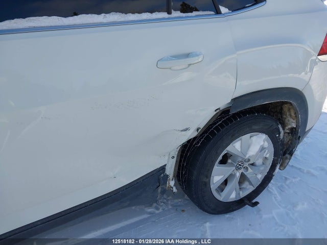 2021 Volkswagen Atlas Cross Sport მანქანა იყიდება აუქციონზე, vin: 1V2GC2CAXMC223381, აუქციონის ნომერი: 12518182