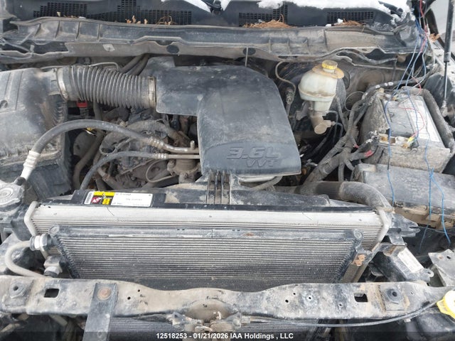 1C6RR7GG4ES449631 RAM 1500 Slt