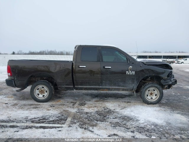 1C6RR7GG4ES449631 RAM 1500 Slt