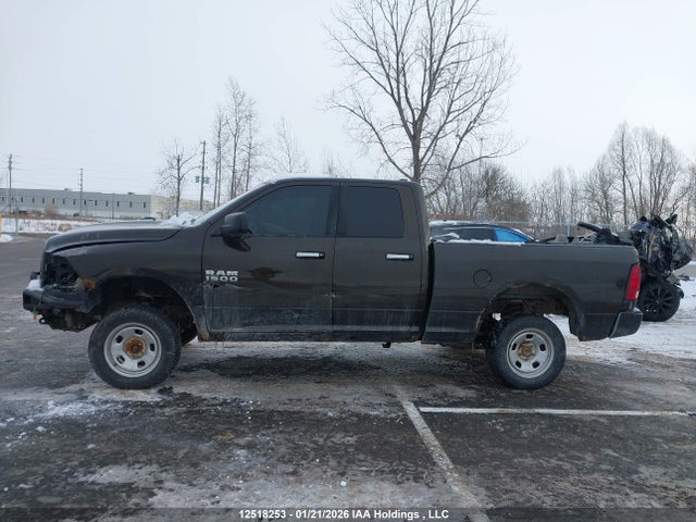1C6RR7GG4ES449631 RAM 1500 Slt