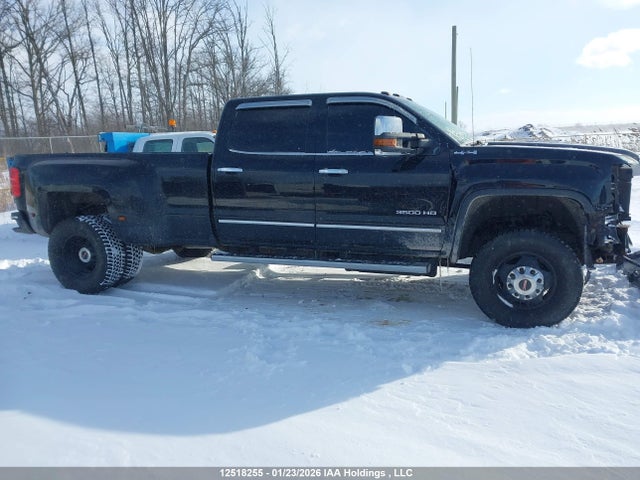 1GT42XC82GF125479 GMC Sierra 3500hd Slt