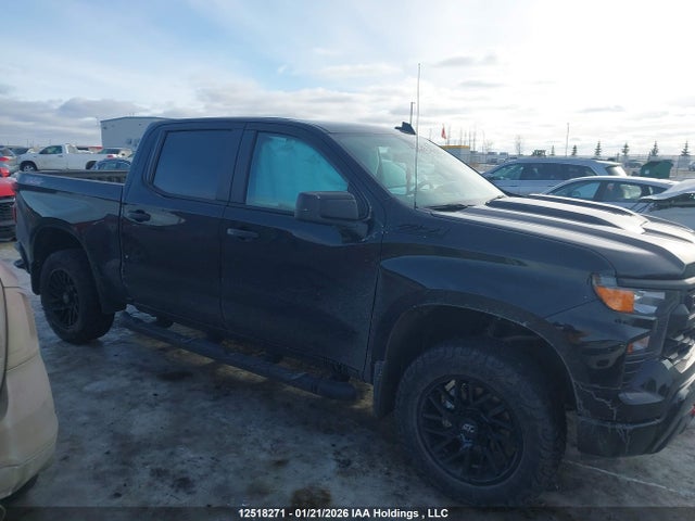 3GCUKCED4SG228879 Chevrolet Silverado K1500 Trail Boss Custom