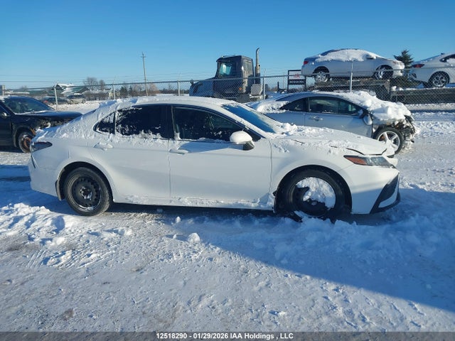 4T1G11AK7NU696224 Toyota CAMRY SE