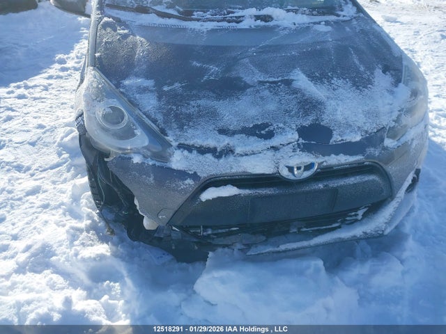 JTDKDTB37F1583949 Toyota Prius