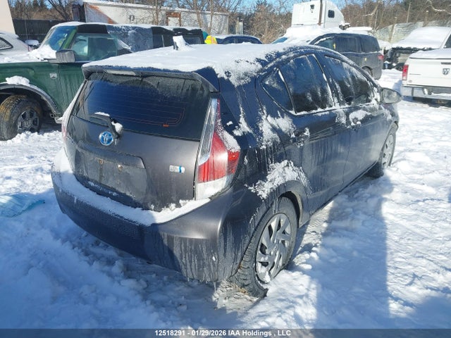 JTDKDTB37F1583949 Toyota Prius