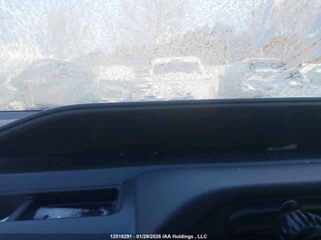 JTDKDTB37F1583949 Toyota Prius