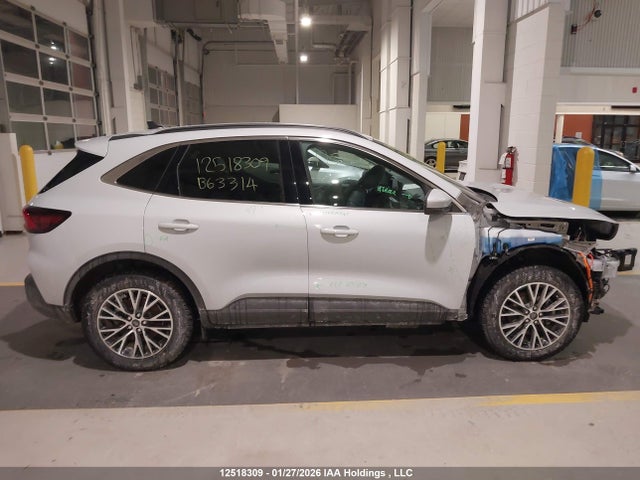 1FMCU0E1XSUB63314 Ford Escape Phev