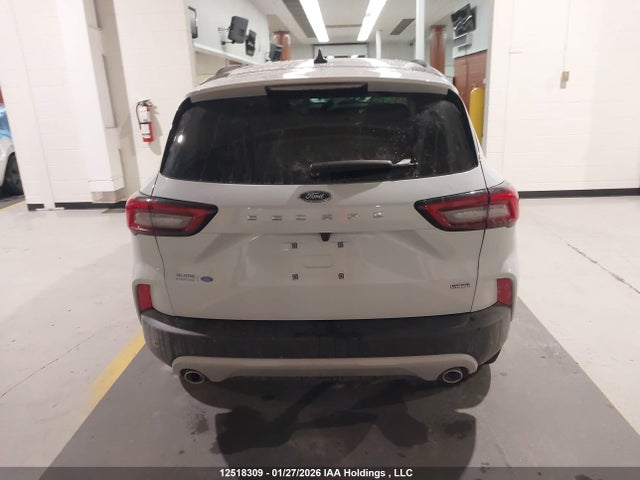 1FMCU0E1XSUB63314 Ford Escape Phev