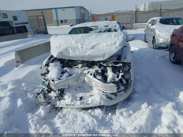 1C3CCCAB9FN735761 Chrysler 200 Limited