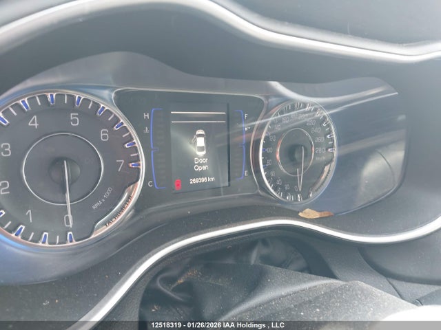 1C3CCCAB9FN735761 Chrysler 200 Limited