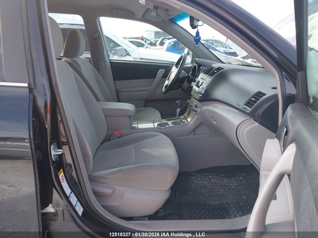 Aukcja sprzedaży 2013 Toyota Highlander V6, vin: 5TDBK3EH8DS276688, numer aukcji: 12518327