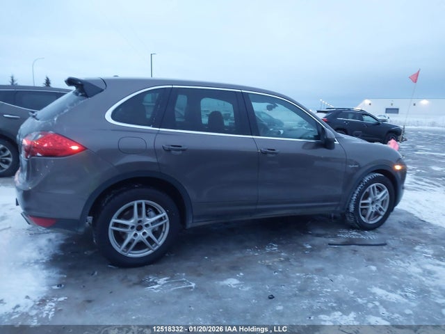 12518332 :رقم المزاد ، WP1AE2A2XCLA91720 vin ، 2012 Porsche Cayenne S Hybrid مزاد بيع