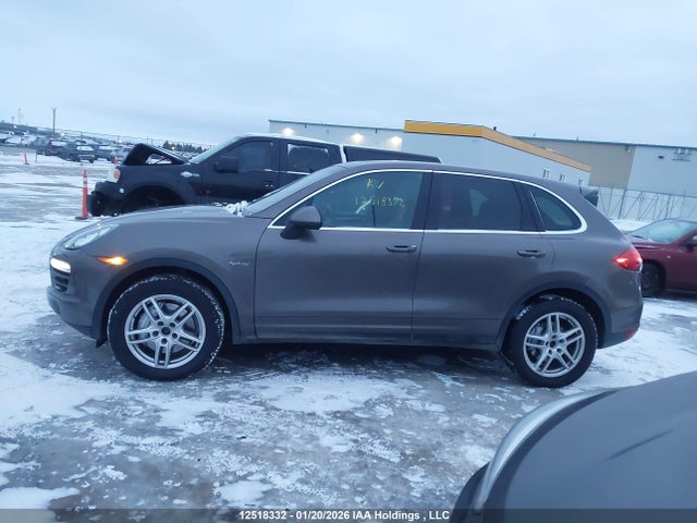 12518332 :رقم المزاد ، WP1AE2A2XCLA91720 vin ، 2012 Porsche Cayenne S Hybrid مزاد بيع