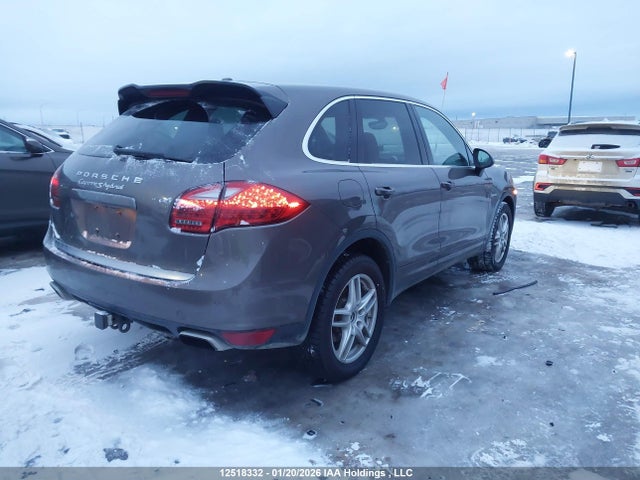 12518332 :رقم المزاد ، WP1AE2A2XCLA91720 vin ، 2012 Porsche Cayenne S Hybrid مزاد بيع