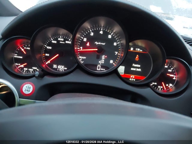 12518332 :رقم المزاد ، WP1AE2A2XCLA91720 vin ، 2012 Porsche Cayenne S Hybrid مزاد بيع