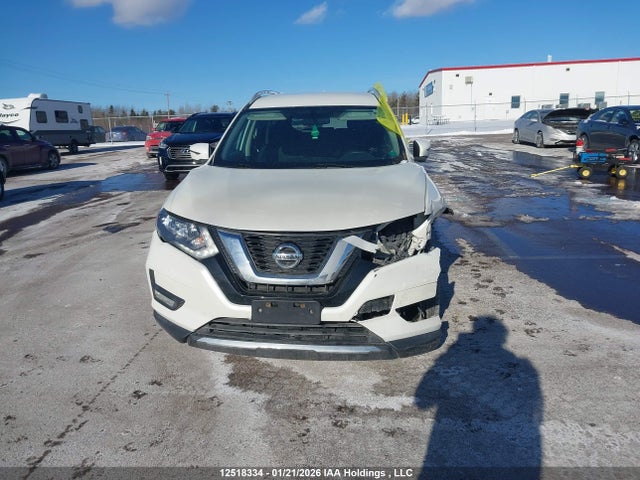 5N1AT2MV1HC802561 Nissan Rogue Sv/sl