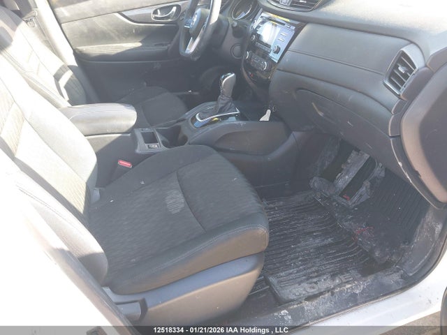 5N1AT2MV1HC802561 Nissan Rogue Sv/sl