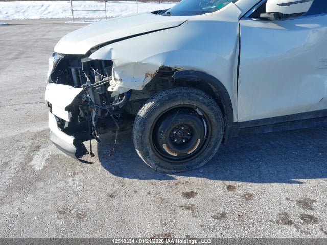 5N1AT2MV1HC802561 Nissan Rogue Sv/sl