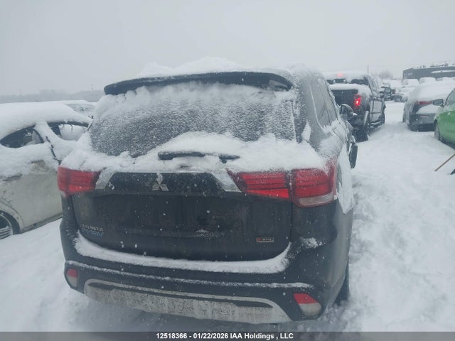 12518366 :رقم المزاد ، JA4J24A50LZ605579 vin ، 2020 Mitsubishi Outlander Sel/gt/fe مزاد بيع