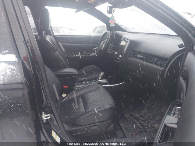12518366 :رقم المزاد ، JA4J24A50LZ605579 vin ، 2020 Mitsubishi Outlander Sel/gt/fe مزاد بيع