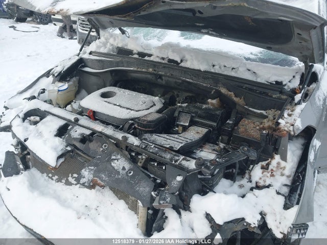 5XYZUDLB8HG399732 Hyundai Santa Fe