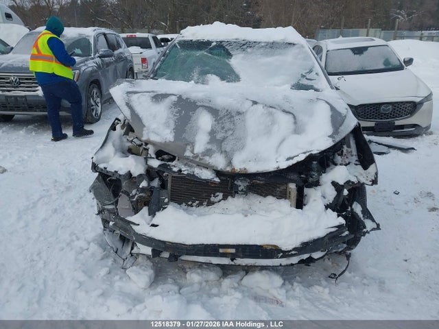 5XYZUDLB8HG399732 Hyundai Santa Fe
