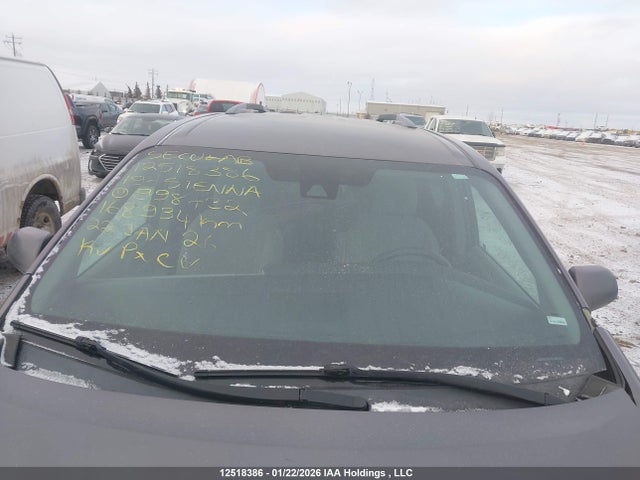 5TDKZ3DC3KS998732 Toyota Sienna Le 8-passenger