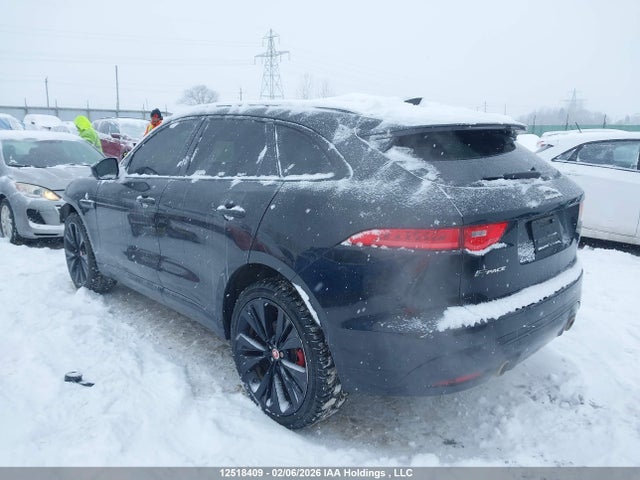Jaguar F-PACE S 2020 SADCM2FV2LA624420 Image 3