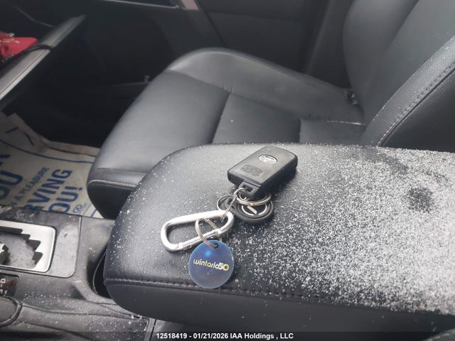 Продаж на аукціоні авто 2018 Toyota Rav4 Hv Limited, vin: JTMDJREV1JD256536, номер лоту: 12518419