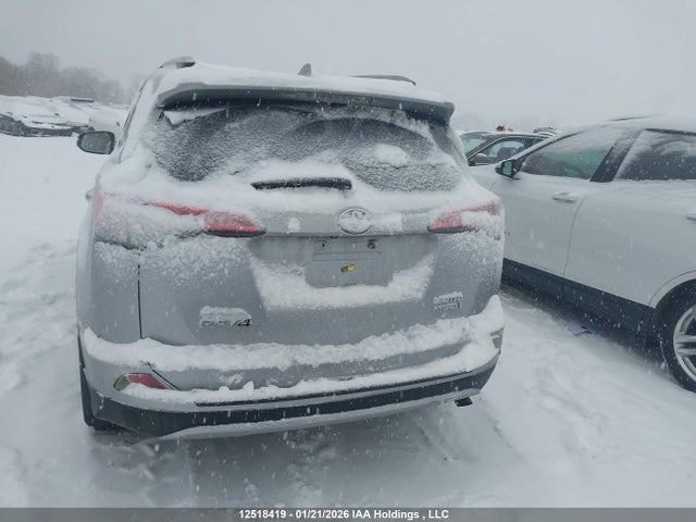 Продаж на аукціоні авто 2018 Toyota Rav4 Hv Limited, vin: JTMDJREV1JD256536, номер лоту: 12518419